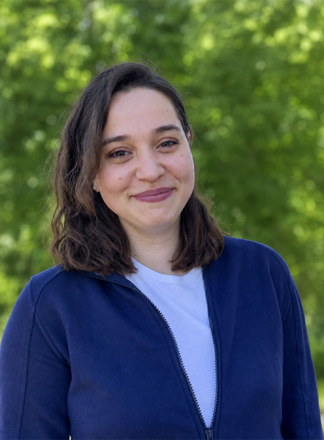 Foto von Joana Velosa da Silva KI-gestützte Bildbearbeitung (Hintergrund und Kleidung)
